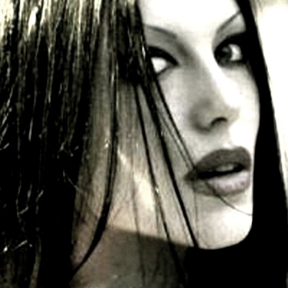 Meet your Posher, Ava - Picture 8 of 12